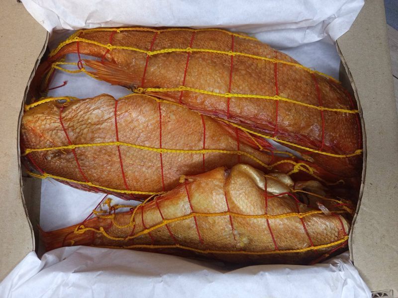 Hot-Smoked Atlantic Redfish 200+, headless &mdash; buy in Triton online store