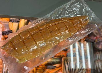 Лосось подвесной ЮКОЛА на коже в вакууме &mdash; купить в интернет-магазине Тритон