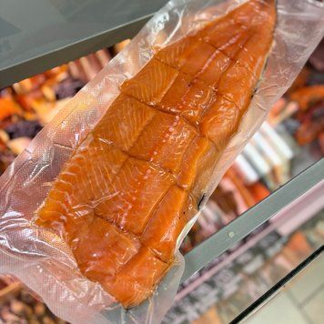 Лосось провісний ЮКОЛА на шкірі в вакуумі  &mdash; купити в інтернет-магазині Тритон